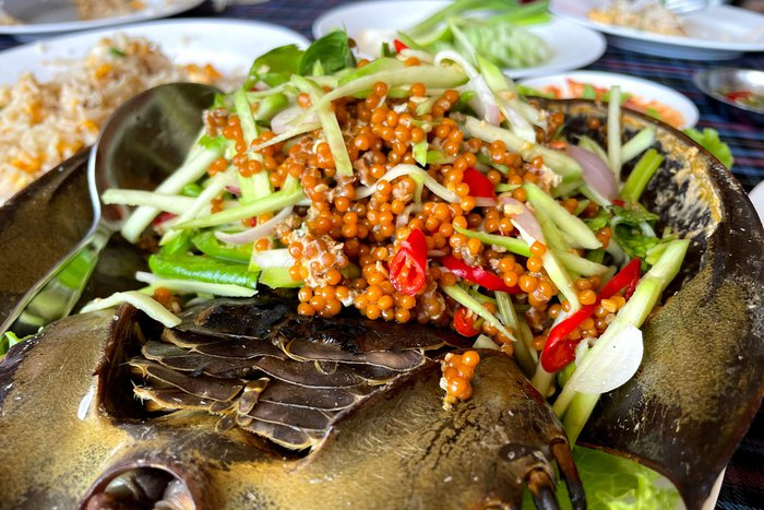 Must-Try fresh seafood dishes in Phuket