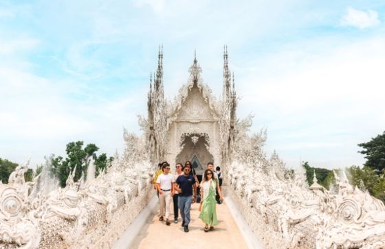2 Week Itinerary In Thailand Laos - Reflection Of Mr Martin