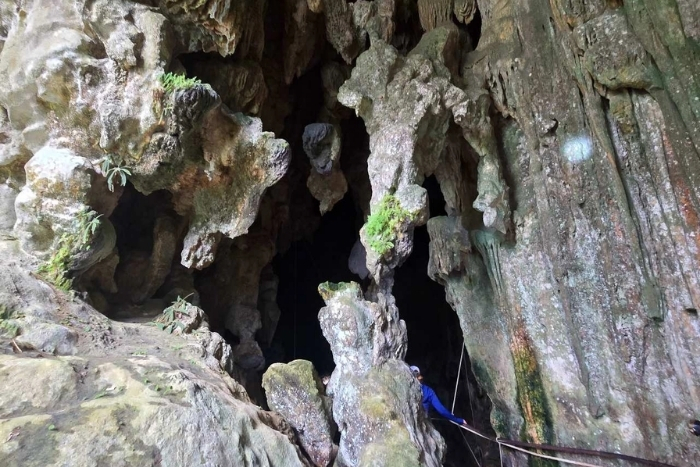 Pakaran Cave (Coral Cave)
