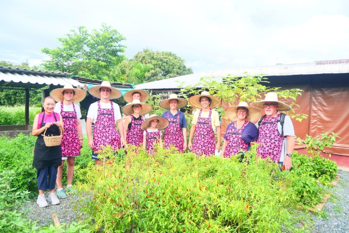 A Thai cooking class using fresh ingredients from Smile Organic Farm