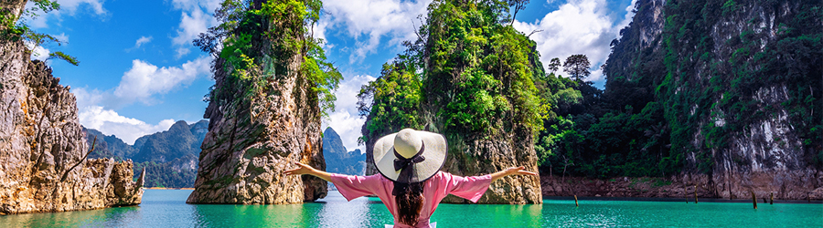 When is the best time to travel to Thailand?