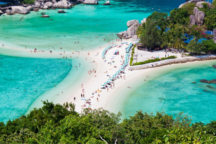 Koh Samui is the ideal place for a first trip to Thailand