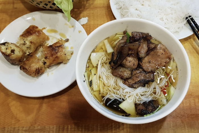 Le bún chả a été mon plat préféré pendant 21 jours en Thaïlande et au Vietnam