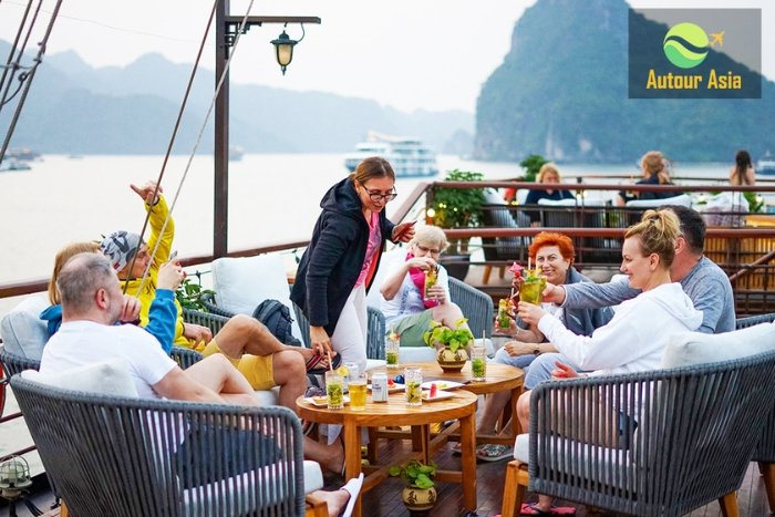 Experience in Lan Ha Bay's cruise
