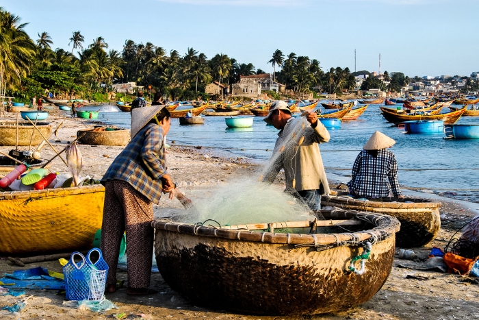 Why choose a Vietnam travel itinerary 2 weeks in January?