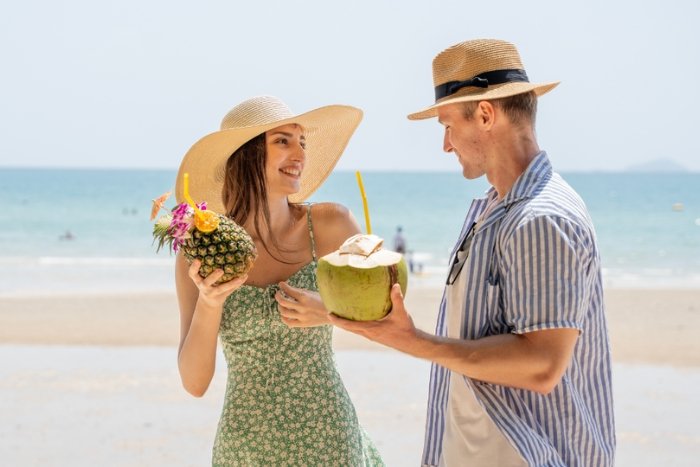 What pace should you adopt for a 14-day honeymoon?