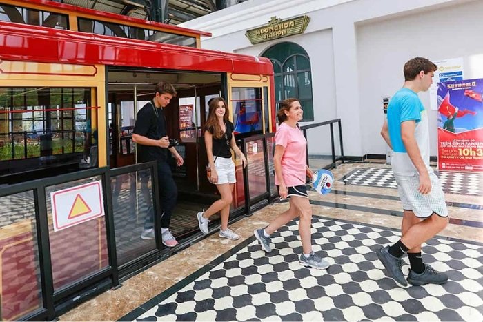 Useful tips for you in trip to Vietnam by train 