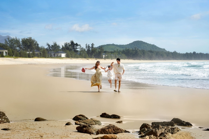 Minh Chau Beach (Quang Ninh) – A must-visit beach in northern Vietnam
