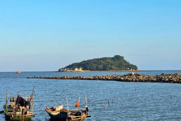 Hon Dau Beach (Hai Phong), a hidden gem among northern beaches in Vietnam