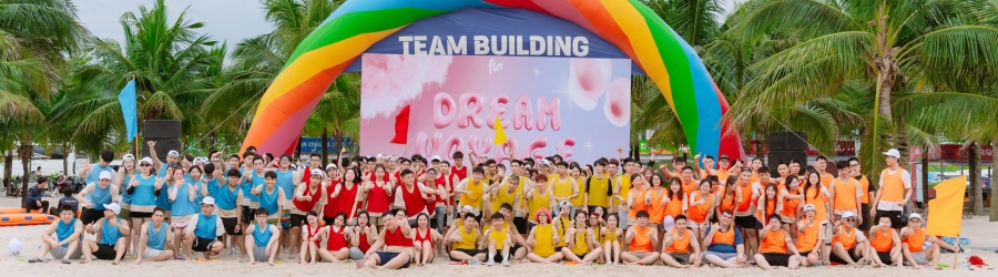 What are special offers team building in Vietnam?