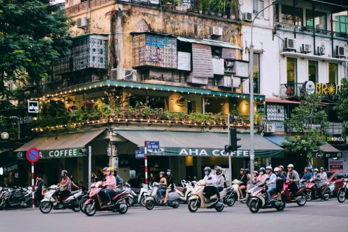 Capturing the energetic daily rhythm of the capital city