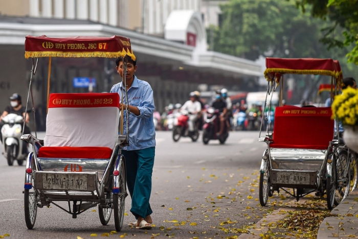 Cyclo Ride Through the 36 Streets of Hanoi’s Old Quarter