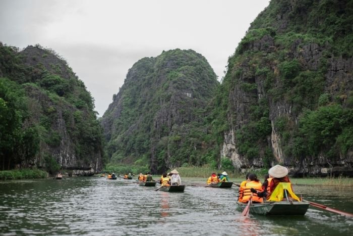 You can discover many different sides of Vietnam in 15 days, as long as you choose an itinerary that works well for solo travel