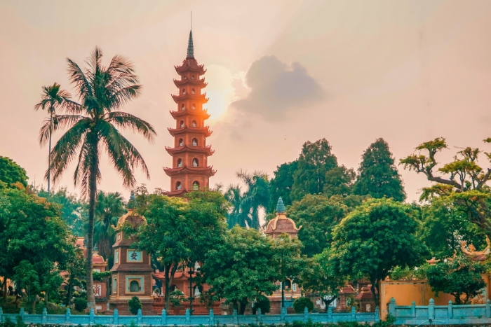 Exploring West Lake and Tran Quoc Pagoda in Hanoi