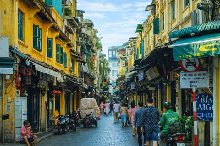 Immersion in the local culture of Hanoi Old Quarter