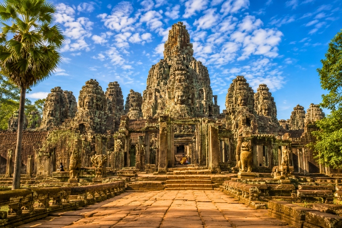 Discovering the fascinating architecture of Bayon Temple