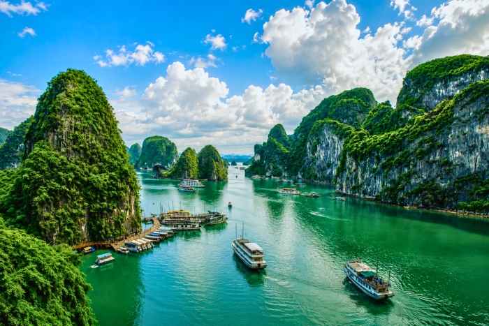 The most beautiful highlights of a Vietnam Cambodia luxury combined tour 2 weeks
