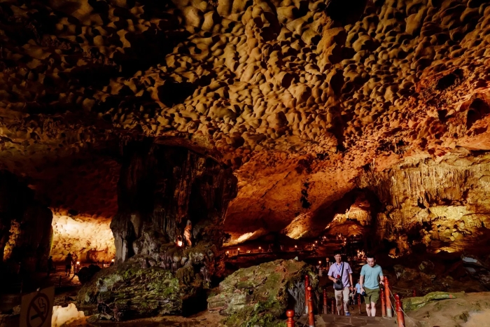Sung Sot Cave in Halong Bay