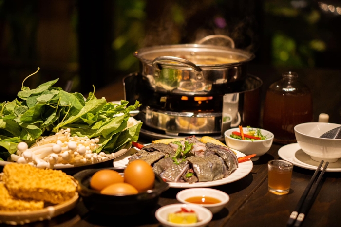 Ha Giang&rsquo;s black chicken hotpot