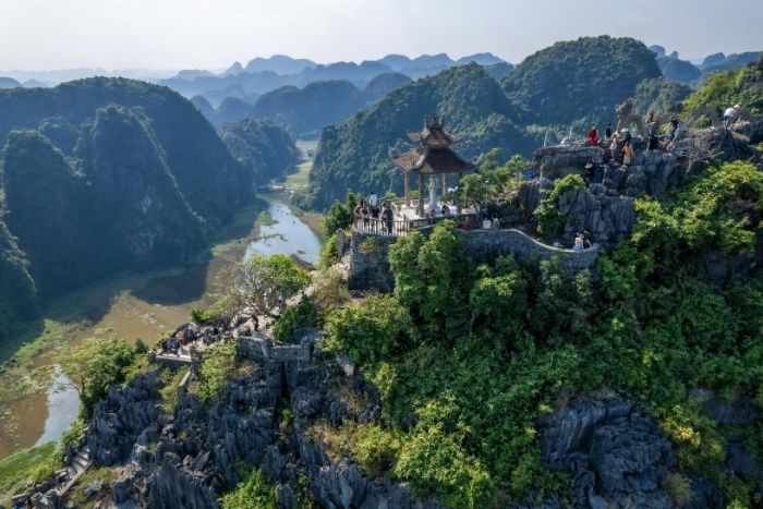 Premium 3-week Indochina travel with luxury hotels and personalized private services