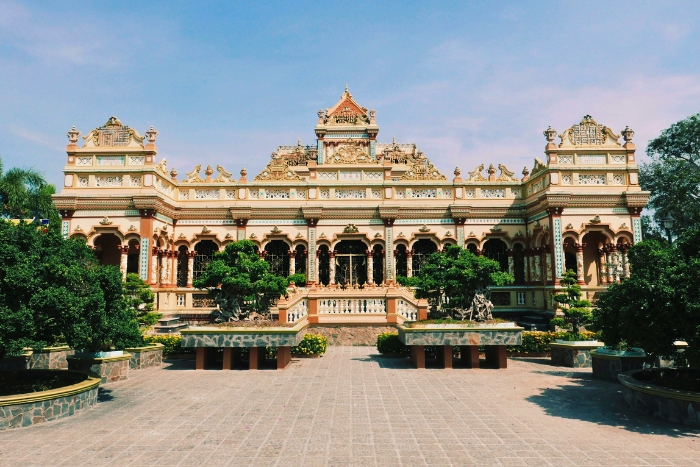 Iconic landmark of Tien Giang - Vinh Trang Pagoda