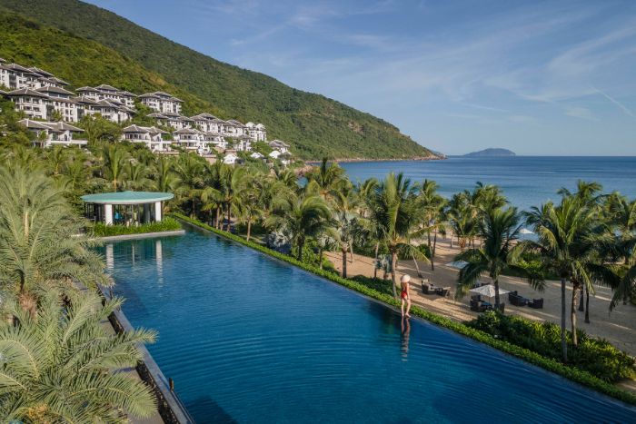 Amanoi overlooking Vinh Hy Bay 