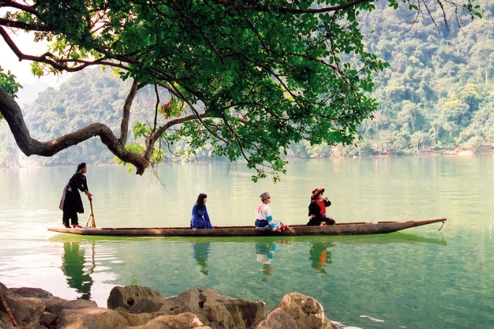 Discover Ba Be Lake - the green jewel of northwest Vietnam