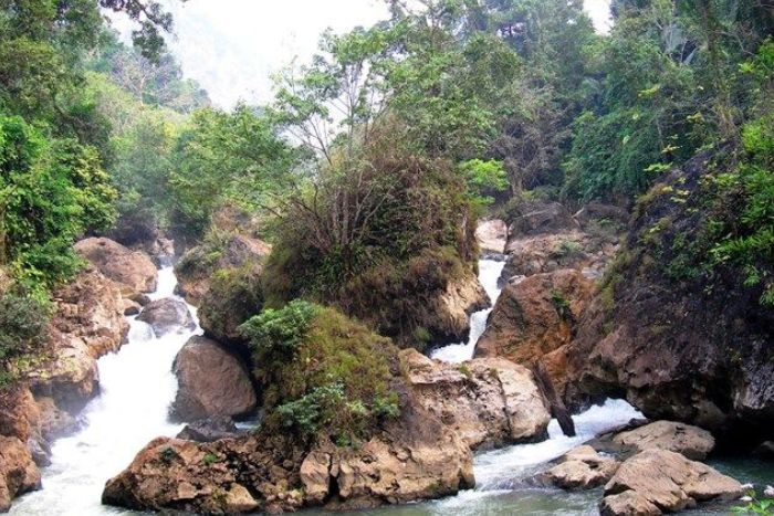 Dau Dang Waterfall  