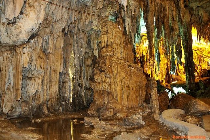 Hua Ma Cave