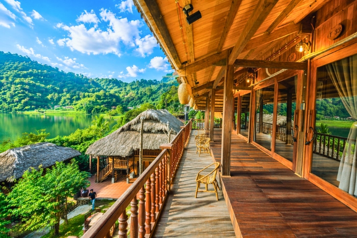 Where to stay at Ba Be Lake ?