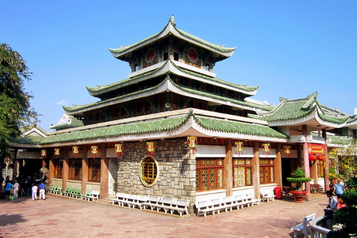 Explore the Ba Chua Xu Shrine on Sam Mountain