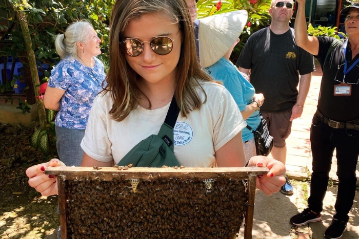 Visit to a beekeeping farm on Con Lan Islet