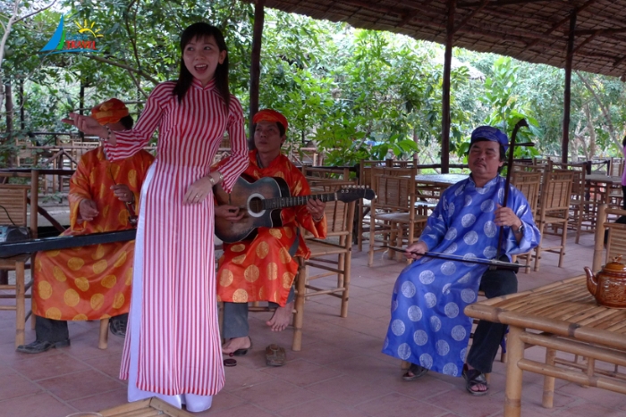 Đờn Ca Tài Tử (Vietnamese Opera) – beauty and vitality within the community