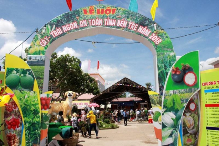 Explosion of colors at the Festival of Delicious and Safe Fruits of Ben Tre