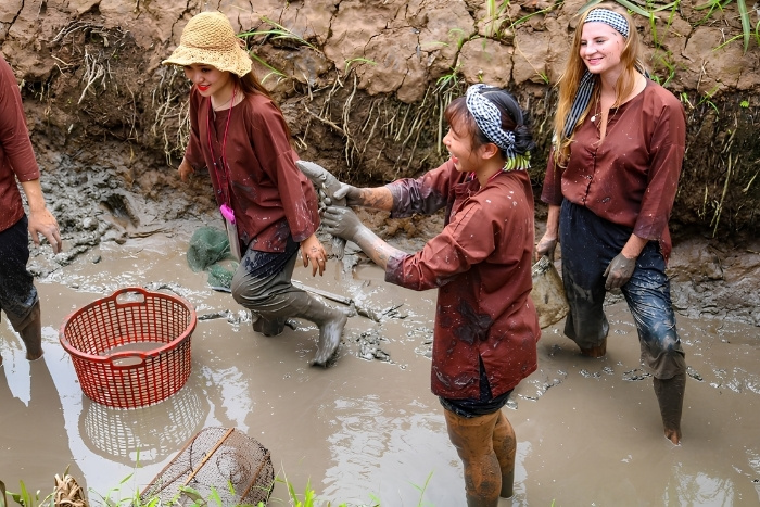 Traditional Muddy Fishing in Ben Tre