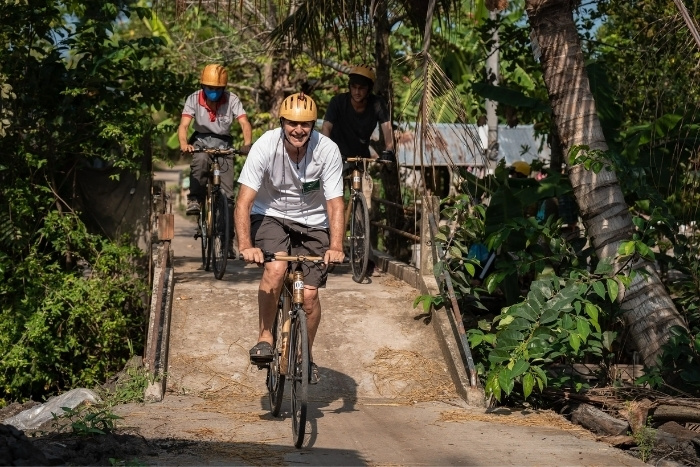 Travel by bicycle in Ben Tre