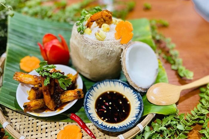 Tasting the local specialties of Ben Tre on a rainy day
