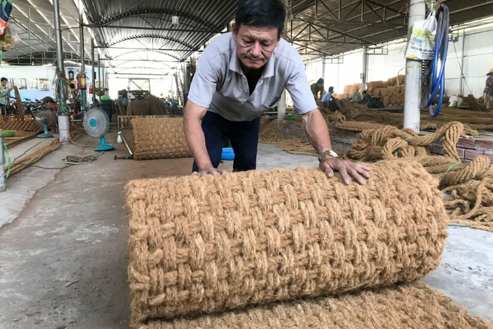 The natural elegance: mat in coconut fiber made in Ben Tre