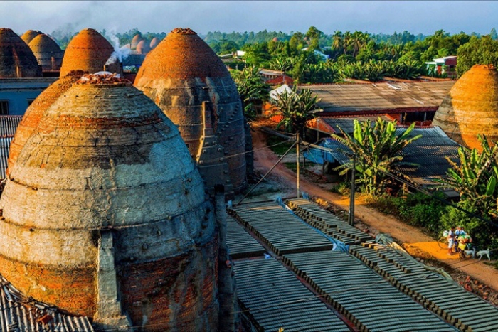 Authentic vestiges in the heart of the delta: the brick kilns of Ben Tre
