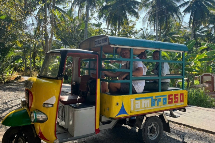 Tuk tuk Ben Tre, a charming local transport Ben Tre