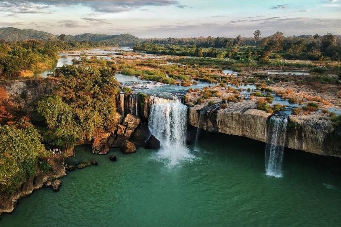 Majestic Dray Nur Waterfall in Central Highlands Vietnam 1 jour