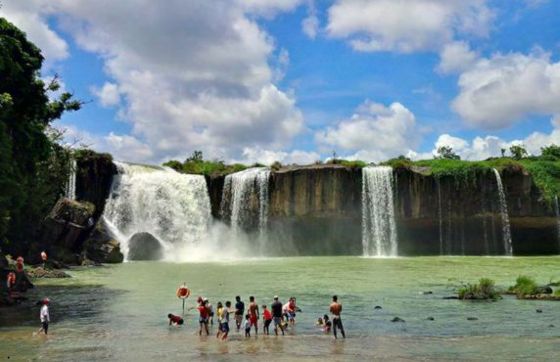 5 Days Group Tour In Pleiku Kon Tum Buon Ma Thuot With Cairon