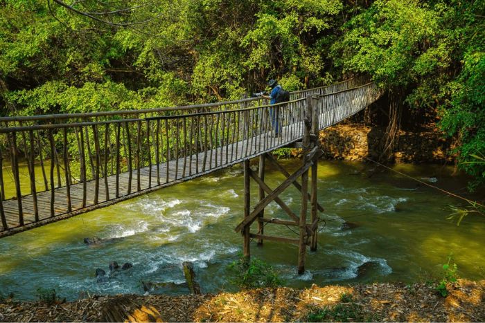 Admire the Srepok River from the suspension bridge for 5 days in Buon Ma Thuot - Pleiku - Kon Tum