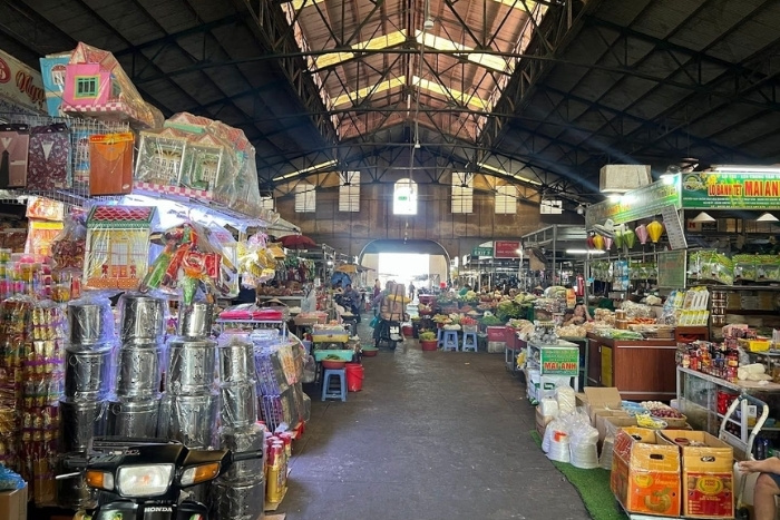 Cai Khe Market