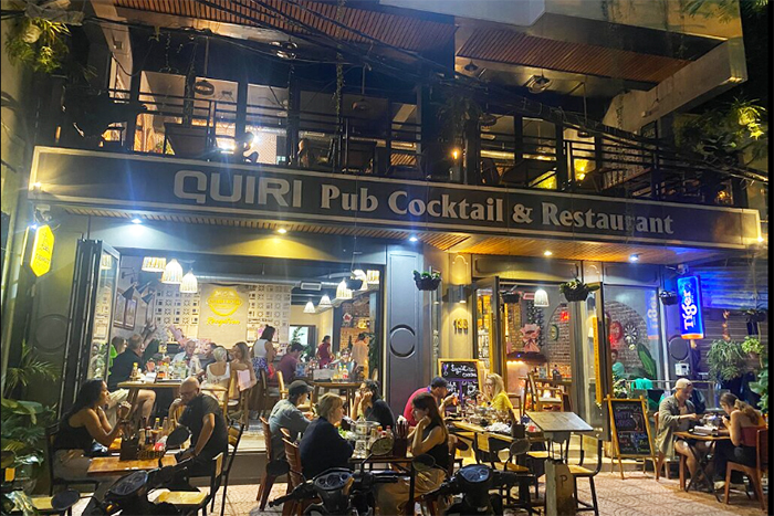 Quiri Cooktail and Restaurant in Cat Ba