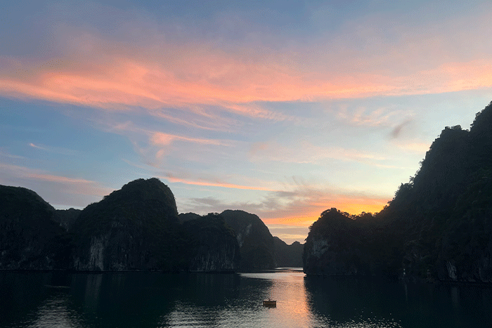 Sunset in Lan Ha Bay