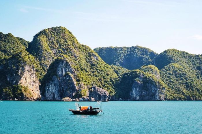 Discover exciting adventures in Cat Ba with Autour Asia