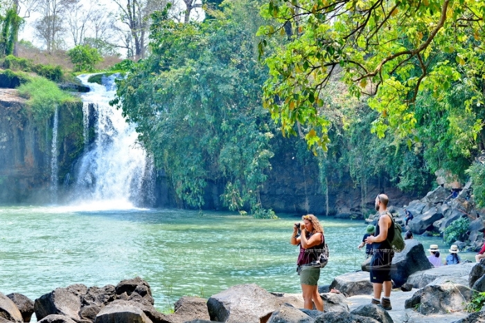 Dray Nur waterfalls – Wild beauty during 6 days in Pleiku Kon Tum Buon Ma Thuot