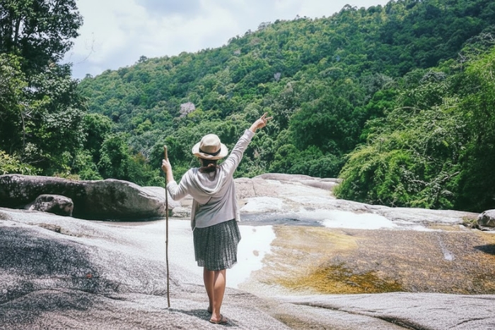 Trekking in the wild landscapes of Yok Don National Park