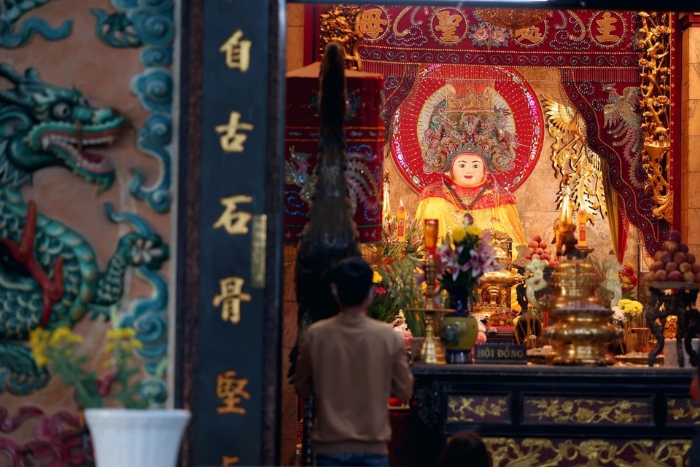 Ba Chua Xu Temple draws many pilgrims from all over the region who come to pray and pay homage to the goddess